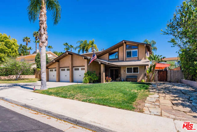5402 CEDARHAVEN Drive, Agoura Hills CA: https://media.crmls.org/mediaz/75c301af-6fdd-4c66-9d4e-416eb719e863.jpg