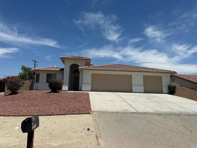 31100 Desert Palm Drive, Thousand Palms CA: https://media.crmls.org/mediaz/75c32a42-1e62-457a-882c-2a69b866123f.jpg