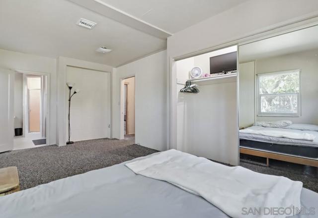 602 Starbright Ln, Alpine CA: https://media.crmls.org/mediaz/75c32ad3-da04-4dee-a5a3-4f79892557c2.jpg