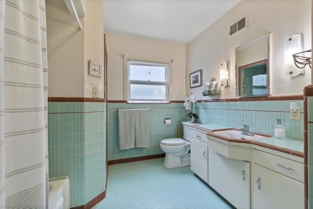 233 Rigg Street, Santa Cruz CA: https://media.crmls.org/mediaz/75c338d7-665f-4e22-8f23-726b48b21a09.jpg