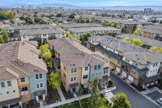 767 Modern Ice Drive, San Jose CA: https://media.crmls.org/mediaz/75c3bab5-250b-40dd-9e92-493d10f1e14e.jpg
