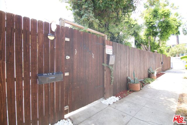 1028 N Hayworth Avenue, West Hollywood CA: https://media.crmls.org/mediaz/75c3c002-9d49-4dbe-9bdd-4215a032a9b7.jpg