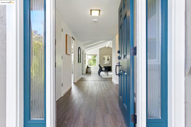 7927 Phaeton Dr, Oakland CA: https://media.crmls.org/mediaz/75c41311-ee18-4919-9ac5-f2346f3cfa88.jpg