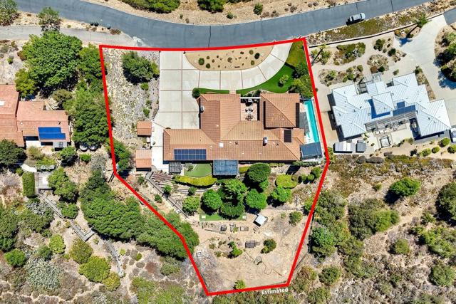2064 Santa Margarita Dr., Fallbrook CA: https://media.crmls.org/mediaz/75c4136f-652a-402a-9647-a26979cfcc0a.jpg