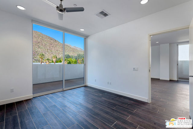 175 N Palm Canyon Drive, Palm Springs CA: https://media.crmls.org/mediaz/75c535d6-df9b-4149-9052-606b08a885e1.jpg