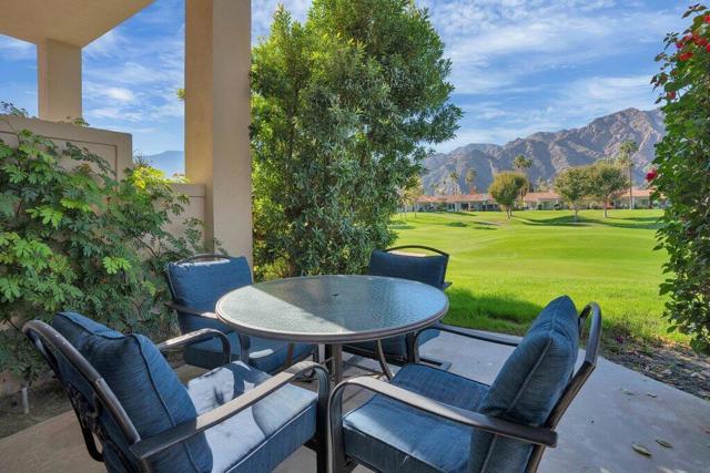 54853 Oakhill, La Quinta CA: https://media.crmls.org/mediaz/75c69615-6afb-4931-9ec6-9d7a15e722ad.jpg