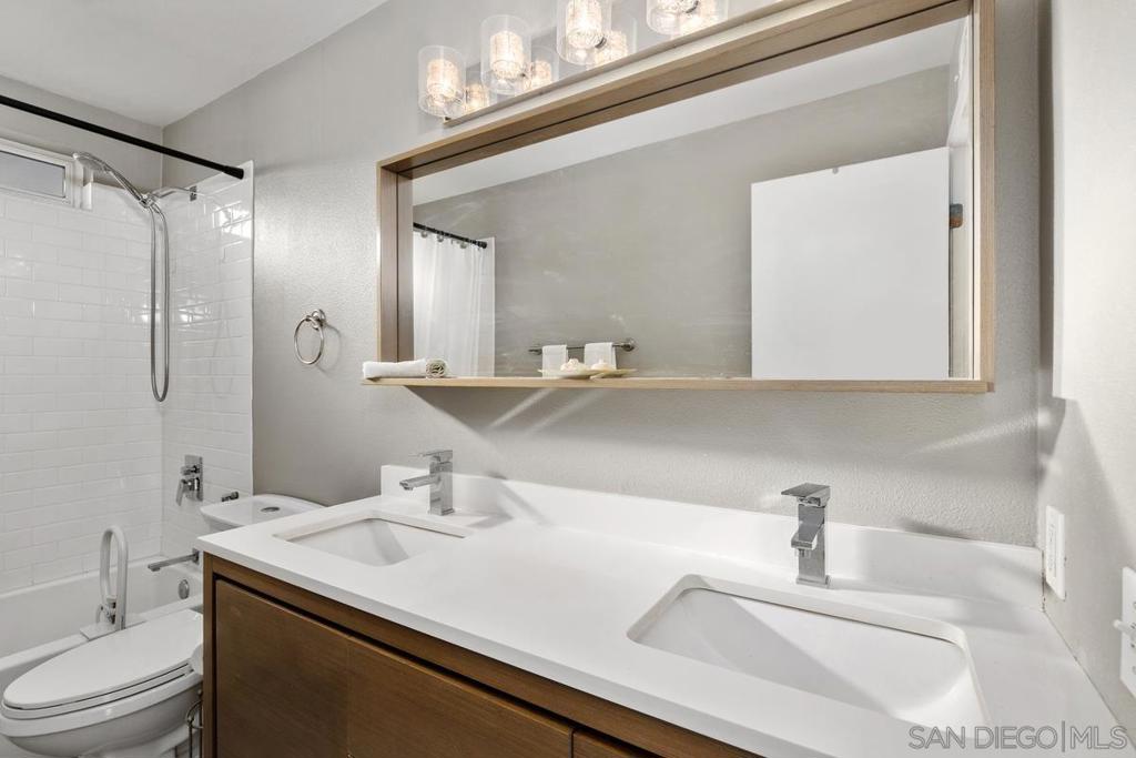 1756 Esssex St - photo 18