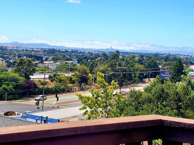 16451 Saratoga Street, San Leandro CA: https://media.crmls.org/mediaz/75c73909-3886-4c53-8499-4b2afca6c89d.jpg