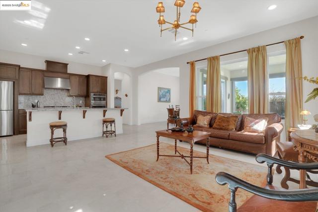 1577 Chianti LN, Brentwood CA: https://media.crmls.org/mediaz/75c7a61b-649c-47e2-a423-de96f7349752.jpg