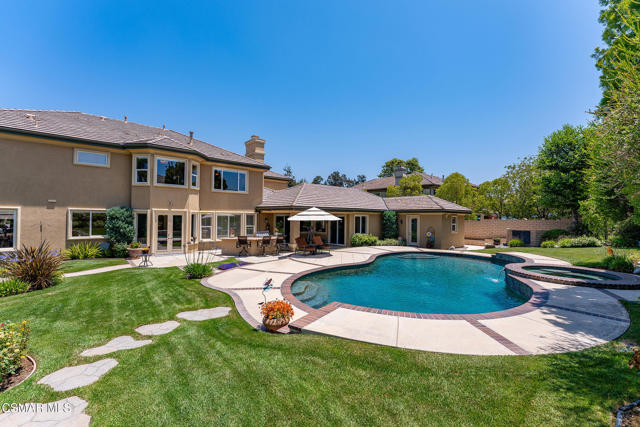 684 Noble Road, Simi Valley CA: https://media.crmls.org/mediaz/75c836ec-8f94-4e8d-9c3f-783a625acee1.jpg