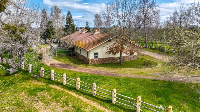 24943 N McIntire Road, Clements CA: https://media.crmls.org/mediaz/75c9e6a4-4dbd-485a-8bcb-de331c9a4725.jpg