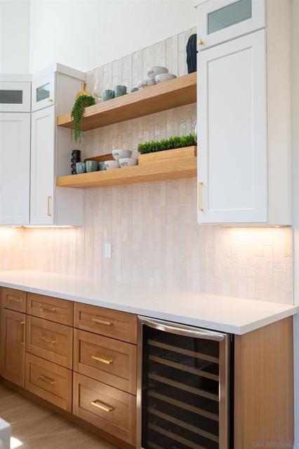 11475 Eastridge Pl, San Diego CA: https://media.crmls.org/mediaz/75ca099c-a9a8-465e-99ac-7eb8d1db2a17.jpg