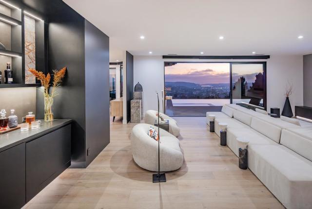 3240 Piragua St, Carlsbad CA: https://media.crmls.org/mediaz/75ca4ea6-2835-454f-979d-0f1f75503502.jpg