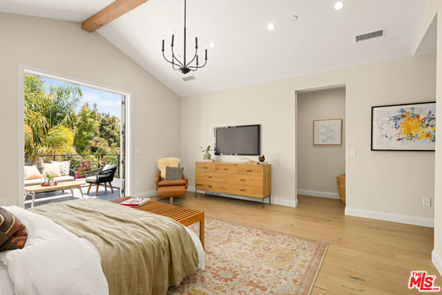3520 Butler Avenue, Los Angeles CA: https://media.crmls.org/mediaz/75ca88cb-f90b-41ed-8db1-4d7ac188e44e.jpg