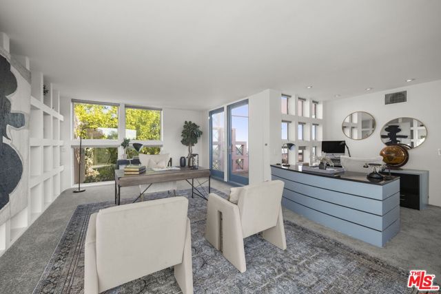 2980 Hollyridge Drive, Los Angeles CA: https://media.crmls.org/mediaz/75ca903b-5e06-4174-8147-d17fabd0fd8e.jpg