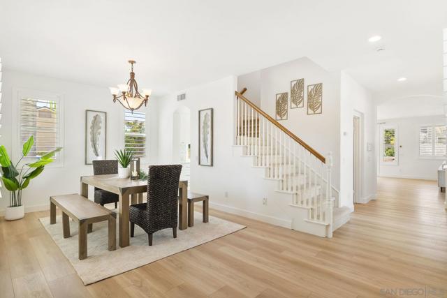 2337 Douglaston Glen, Escondido CA: https://media.crmls.org/mediaz/75cc1364-42d1-470c-ba24-684a0a89da7d.jpg