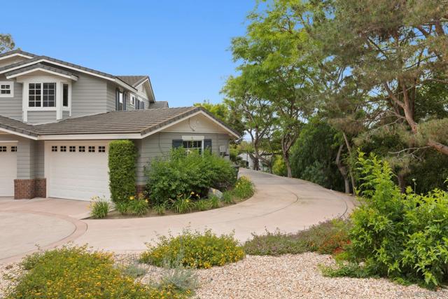 521 Latigo Row, Encinitas CA: https://media.crmls.org/mediaz/75cd9d1c-0f98-4e31-a072-476892989708.jpg