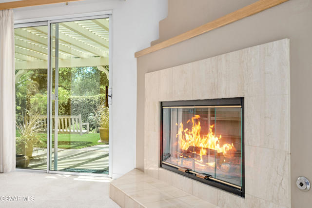 3695 Mapleknoll Place, Thousand Oaks CA: https://media.crmls.org/mediaz/75cdf4cb-9a1a-4482-a122-7534dca27820.jpg