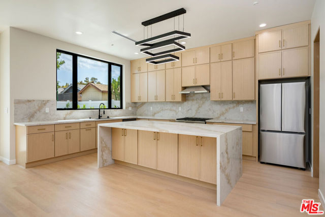 17510 Miranda Street, Encino CA: https://media.crmls.org/mediaz/75ce079a-7f20-4df7-b5fb-d354c333be0b.jpg