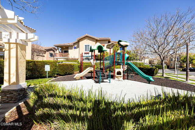 2918 Estilita Way, Simi Valley CA: https://media.crmls.org/mediaz/75ce7e9b-1444-4cbb-bcd7-c8e9c498bfcd.jpg