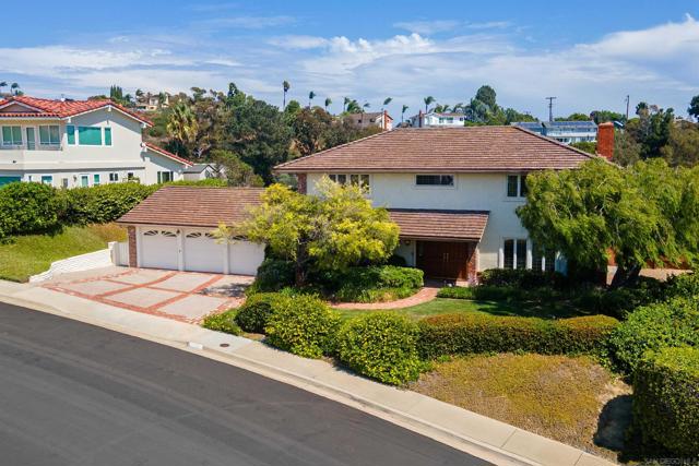 5353 Westknoll Dr, San Diego CA: https://media.crmls.org/mediaz/75ceaa24-dbbf-4f4b-8585-8afcb8d2013a.jpg