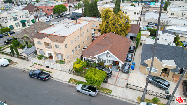 2905 W 14th Street, Los Angeles CA: https://media.crmls.org/mediaz/75d0c727-05d9-499b-91ef-636b8bc9b4fa.jpg