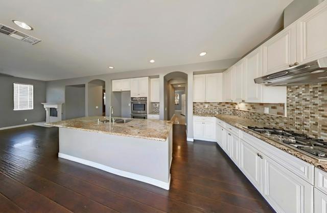 2300 Thorncroft Circle, Palmdale CA: https://media.crmls.org/mediaz/75d0d6e4-09d6-4718-a8f1-eb5d489738cd.jpg