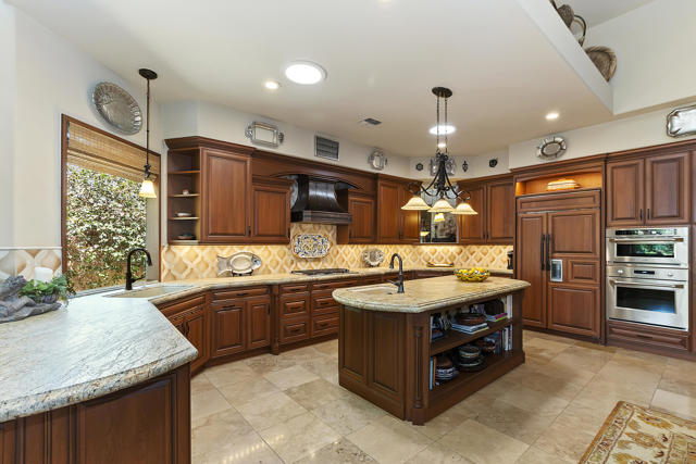 012_Kitchen