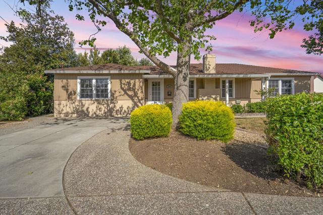1394 Pauline Drive, Sunnyvale CA: https://media.crmls.org/mediaz/75d0f190-0ea8-4d60-9ed5-5f514183a654.jpg
