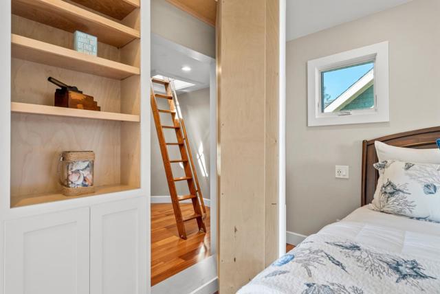 2974 E Cliff Drive, Santa Cruz CA: https://media.crmls.org/mediaz/75d12e99-c36a-4f55-a658-c040b96b9fbb.jpg