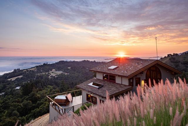 47600 Coast Ridge Road, Big Sur CA: https://media.crmls.org/mediaz/75d18be7-a4c6-4f4e-b47e-b07cd064f105.jpg