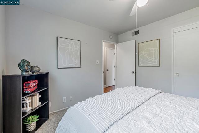 49 Terra Bella Dr, Walnut Creek CA: https://media.crmls.org/mediaz/75d250e9-aef1-4801-8265-de40c404bc3e.jpg