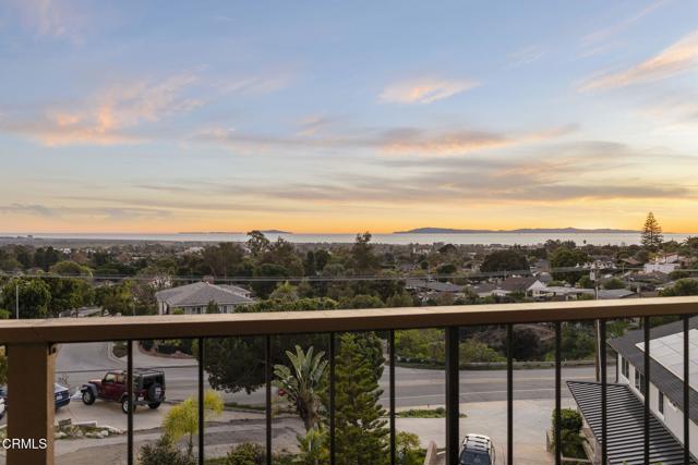 Detail Gallery Image 7 of 79 For 4149 Foothill Rd, Ventura,  CA 93003 - 4 Beds | 3 Baths