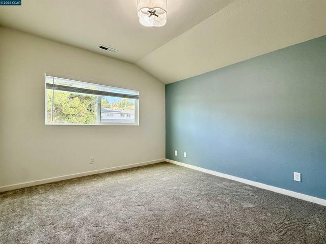 148 Lancaster Way, Vallejo CA: https://media.crmls.org/mediaz/75d35f93-a7c1-4b3d-ba11-68eb7a1df48b.jpg
