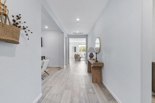 2721 Grayson Street, Hollister CA: https://media.crmls.org/mediaz/75d4156c-d4b6-4920-9a5a-a940198e79e6.jpg