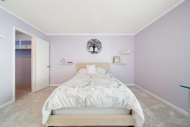 2716 Oak Rd, Walnut Creek CA: https://media.crmls.org/mediaz/75d532c4-b523-4909-a7b7-64f6d1b2f1a7.jpg