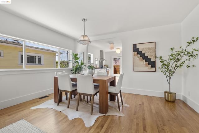 2516 Mathews St, Berkeley CA: https://media.crmls.org/mediaz/75d6f066-360f-4349-ae74-3344e3df38ae.jpg