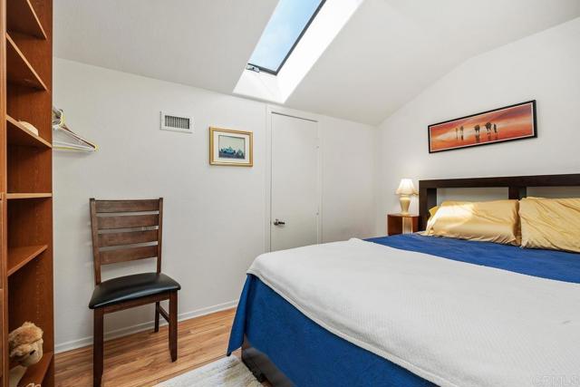 5015 Alicante Way, Oceanside CA: https://media.crmls.org/mediaz/75d733e2-3152-49e6-af12-ab019cc94522.jpg