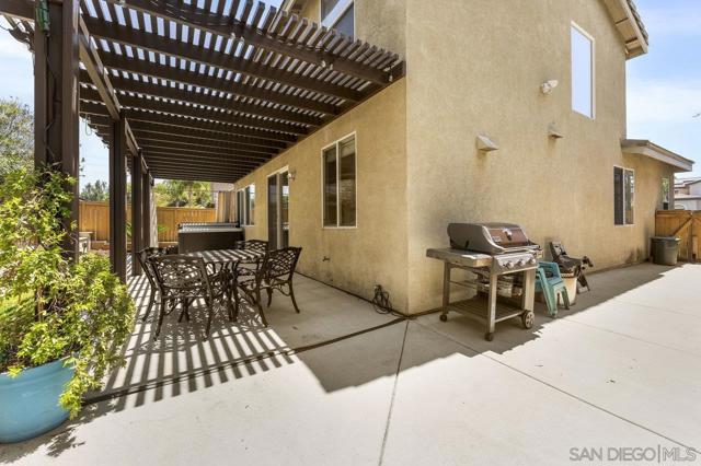 1055 Forest Hill Pl, Chula Vista CA: https://media.crmls.org/mediaz/75d7be35-ade5-48a5-a630-56e0adcf92d9.jpg