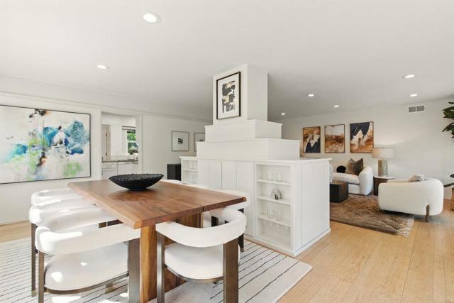 341 Linfield Drive, Menlo Park CA: https://media.crmls.org/mediaz/75d8b238-0751-495c-b31f-72a2ab2d413b.jpg