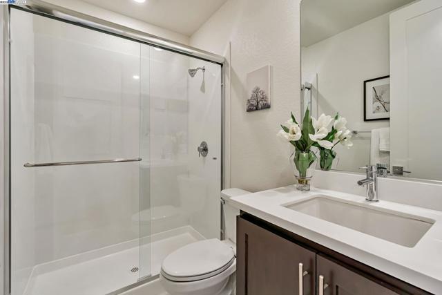 2002 Davoli Ct, San Ramon CA: https://media.crmls.org/mediaz/75d96978-b028-4107-90cb-ef19f4fd0ee5.jpg