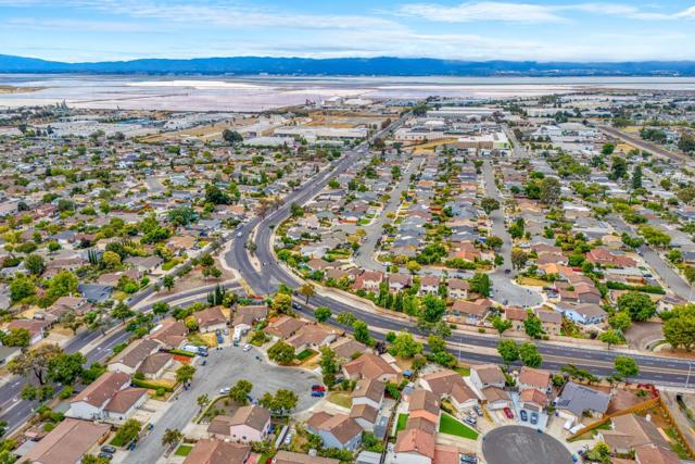 6084 Amador Place, Newark CA: https://media.crmls.org/mediaz/75da1d65-56fc-4e9b-ad13-afcbaeb81f87.jpg