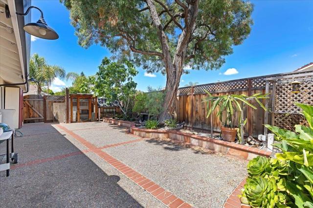 848 Pretoria Court, San Jose CA: https://media.crmls.org/mediaz/75dab2fd-8965-40b0-a836-5e3bd97b3f8b.jpg