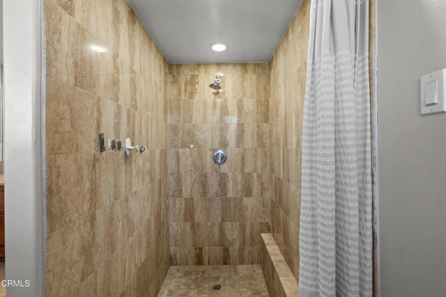 590 Alosta Drive, Camarillo CA: https://media.crmls.org/mediaz/75db9976-2ed3-44a3-820b-76c18acb0bca.jpg