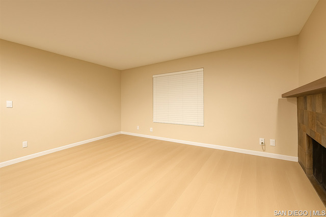11512 Faisan WAY, San Diego CA: https://media.crmls.org/mediaz/75dbfa55-018f-4208-9da3-cfbf689671e9.jpg