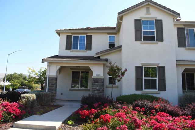 19051 Chicory Lane, Morgan Hill CA: https://media.crmls.org/mediaz/75dcfa14-2c2d-42ad-919f-518d68602c91.jpg