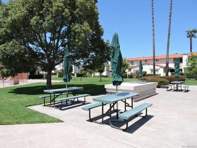 5217 Mount Alifan Dr, San Diego CA: https://media.crmls.org/mediaz/75dd3fdc-14f8-42c0-b08a-043d9744a2f7.jpg