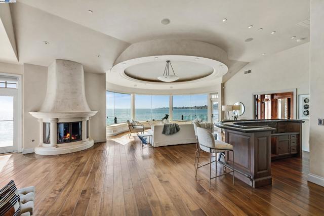 797 Las Olas Dr, Aptos CA: https://media.crmls.org/mediaz/75de422c-5172-43bf-9710-6dfe22d26e50.jpg