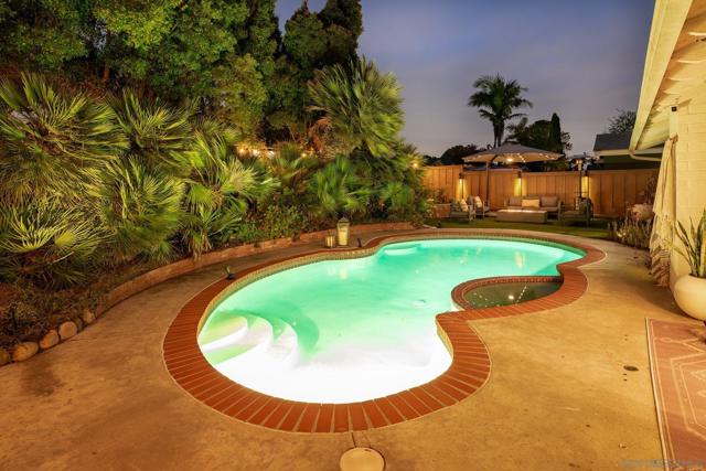 4357 Mount Hukee Ave, San Diego CA: https://media.crmls.org/mediaz/75de43d7-a1a1-4a70-ae81-e33cf2bafd38.jpg