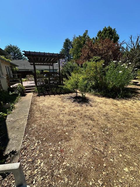 399 Hawthorne Avenue, Los Altos CA: https://media.crmls.org/mediaz/75def3e0-21ef-4c94-a6a9-4b0245f88292.jpg